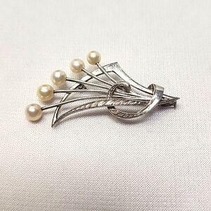 Mikimoto Estate Akoya Pearl Brooch Pin Sterling Silver 5.4 mm